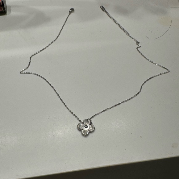 Clover silver necklace - Picture 5 of 8